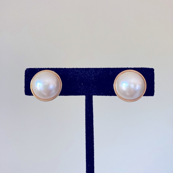 Vintage Pearl Like Clip On Earrings Women’s Earrings - Picture 2 of 5